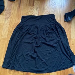 Daisy Fuentes black yoga skirt fold over
